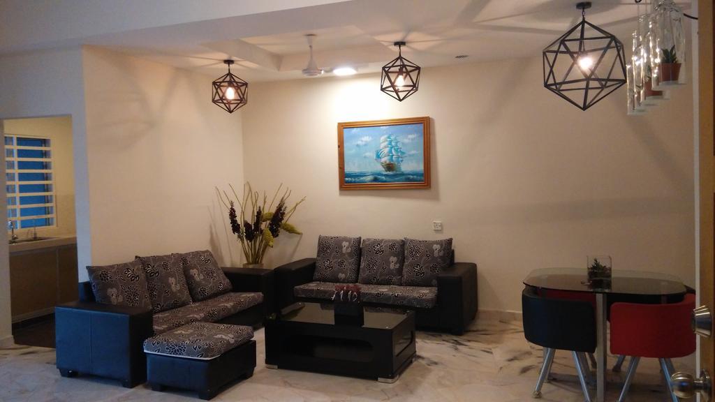 Bercham Vacation House Ипох Стая снимка