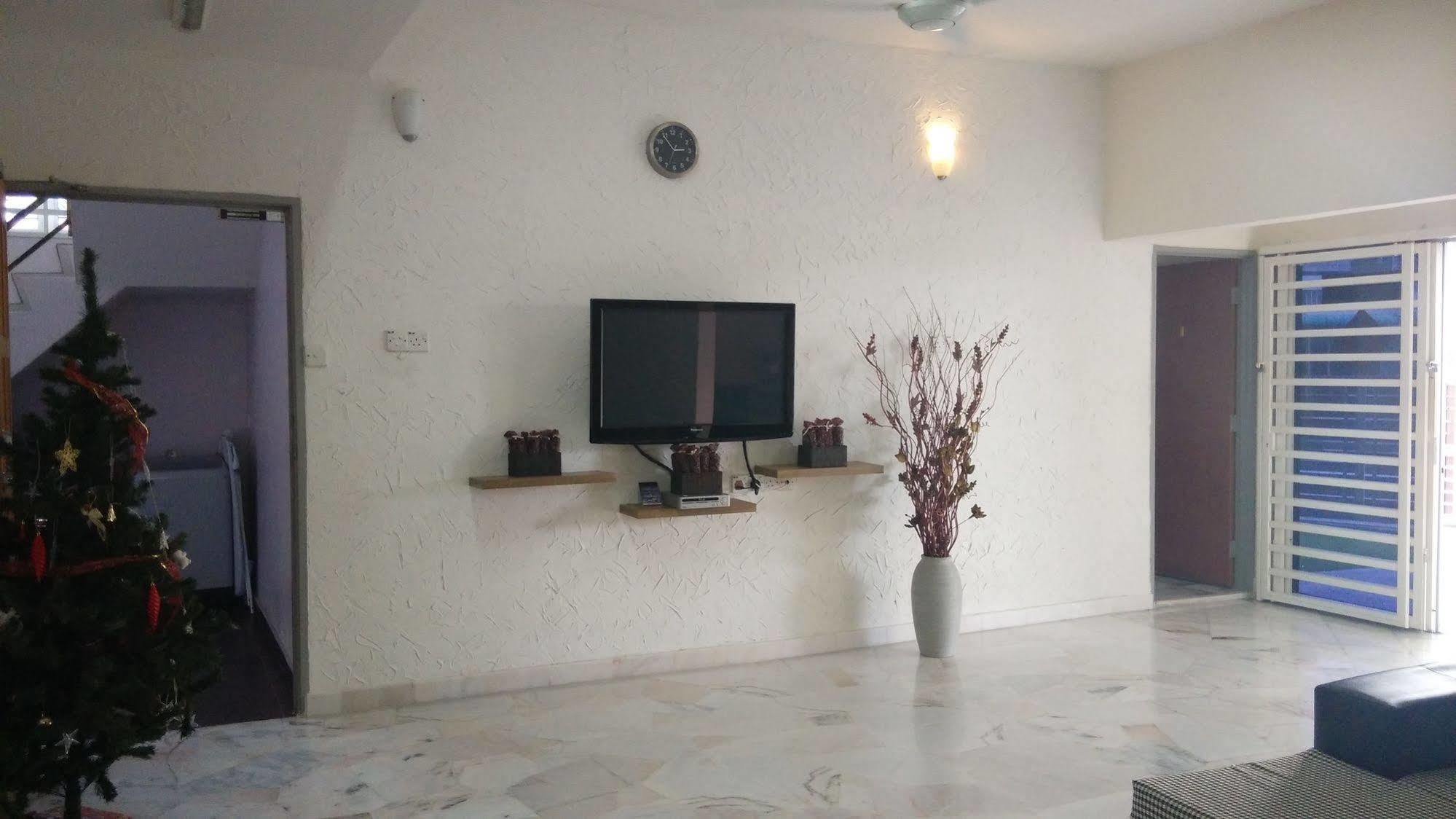 Bercham Vacation House Ипох Екстериор снимка